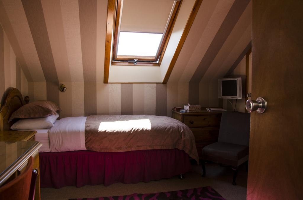 The Lodge Guest House Елджин Екстериор снимка
